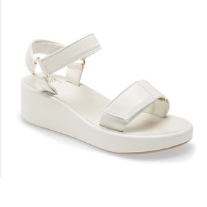 🌷- Beek white Leather wedge sandal Size 7